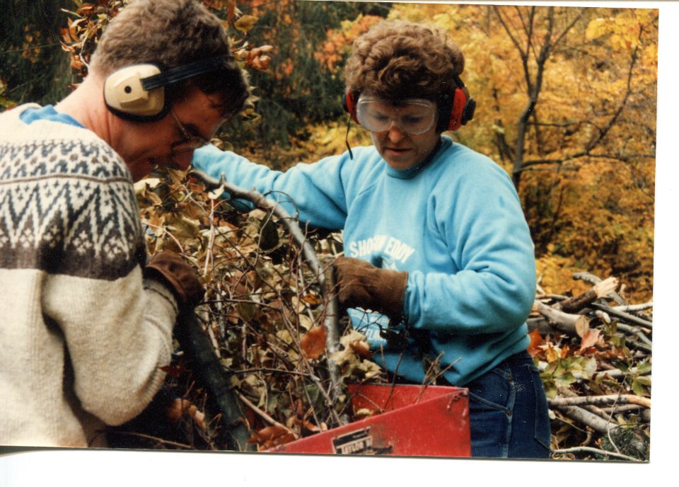 Work Group 1986 wood chipping -1